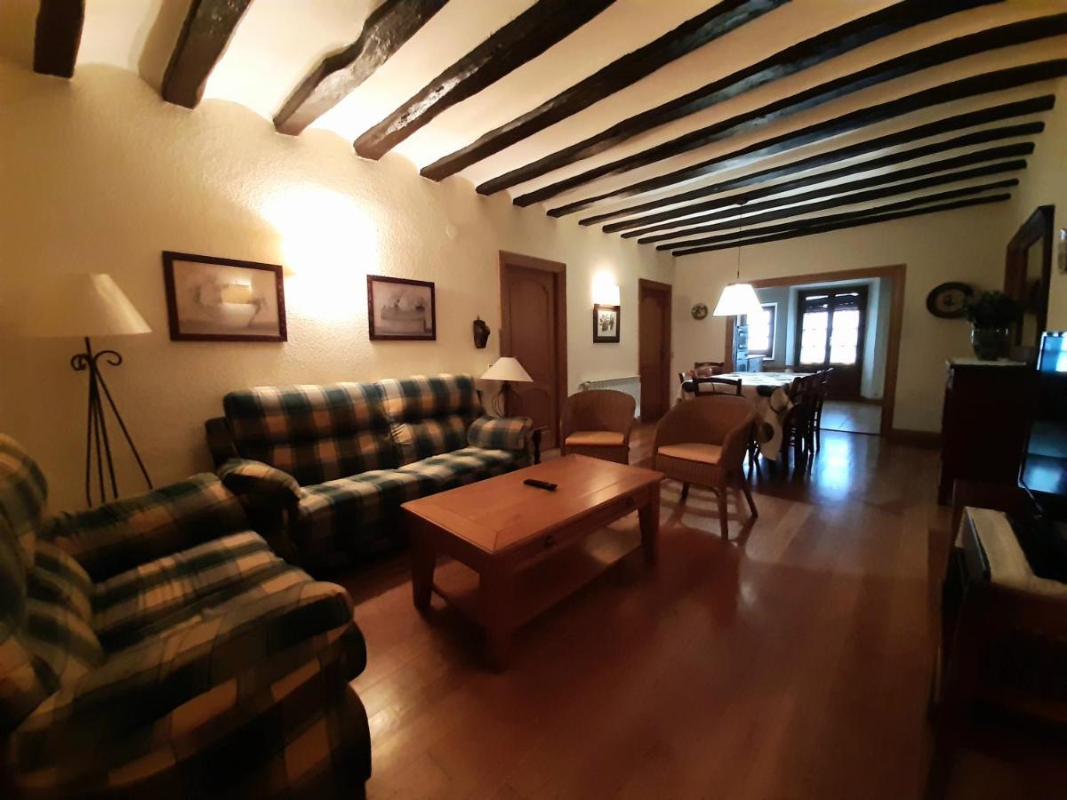 Apartamentos Lazkano I Y II Uharte-Arakil Εξωτερικό φωτογραφία