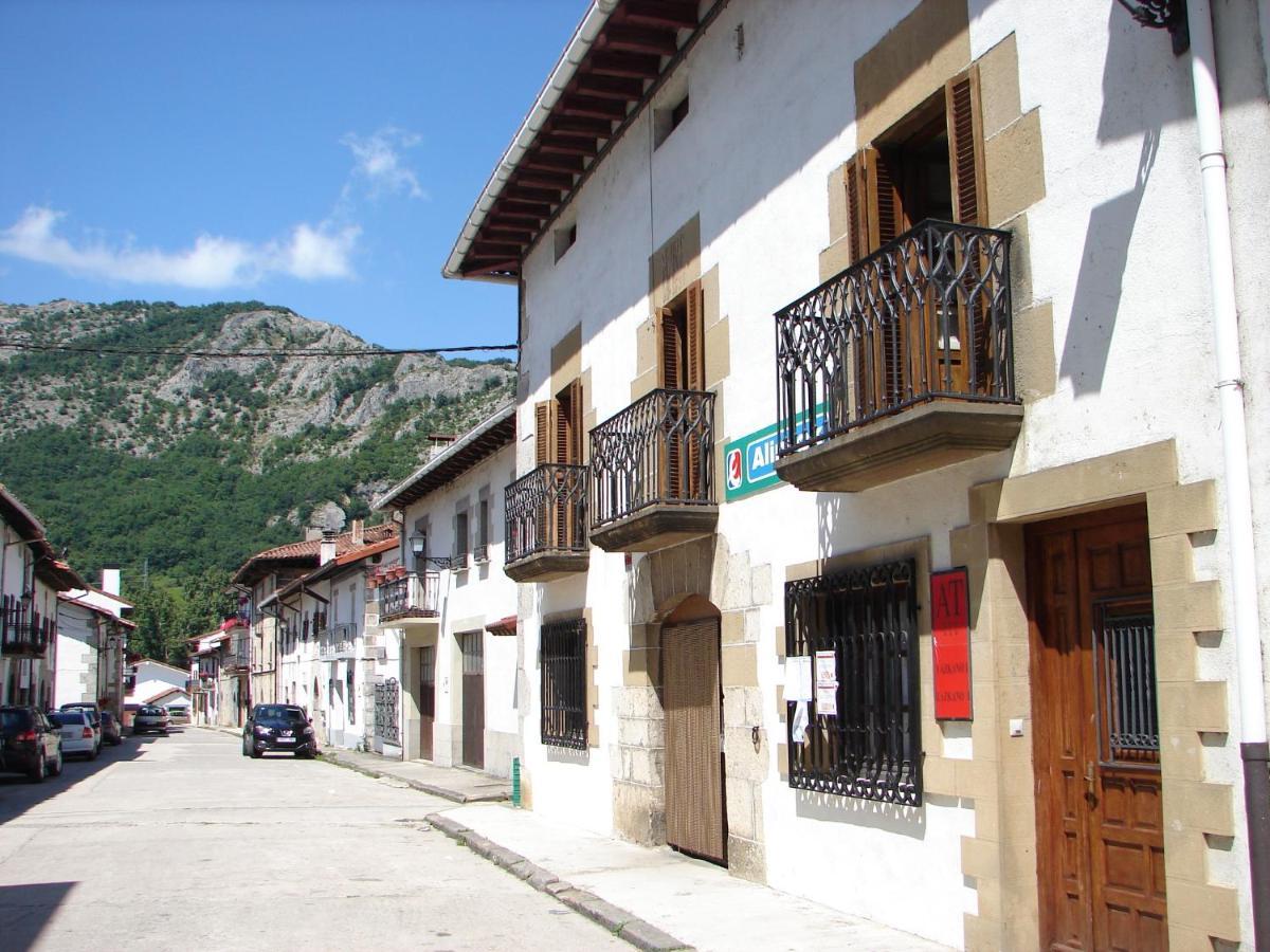Apartamentos Lazkano I Y II Uharte-Arakil Εξωτερικό φωτογραφία